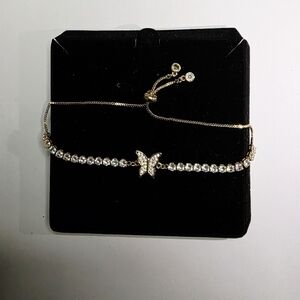 B0022 Elegant Gold or Silver Butterfly Bracelet